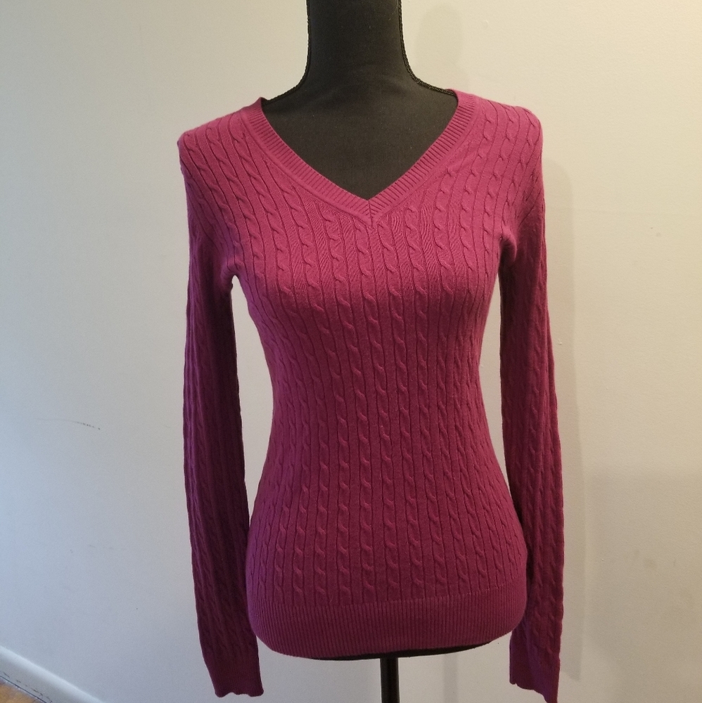 Magenta v neck sweater blouse